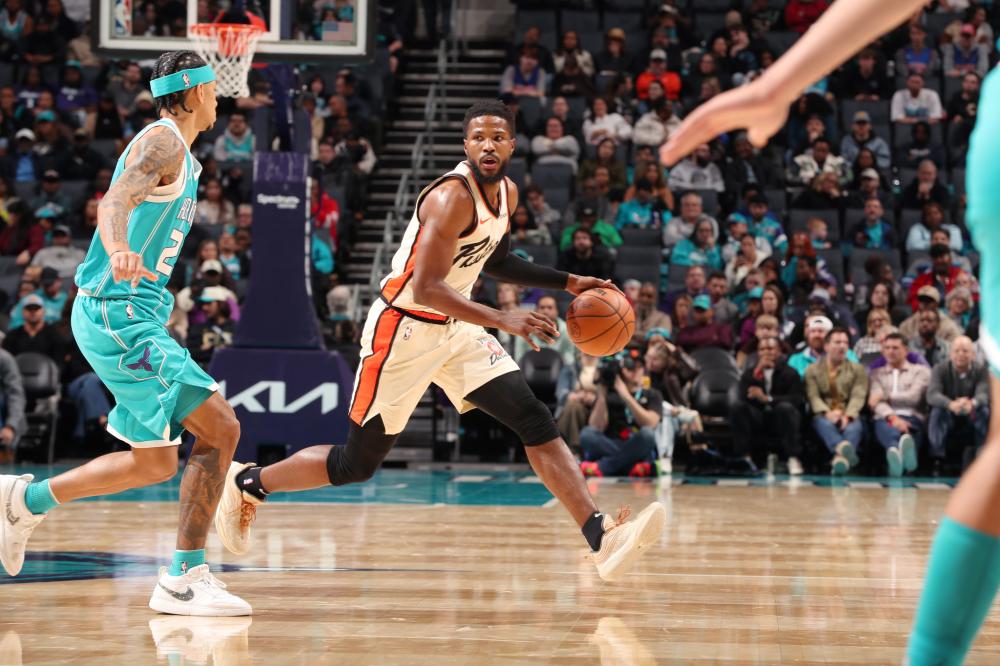 足球比赛中 足球比赛中