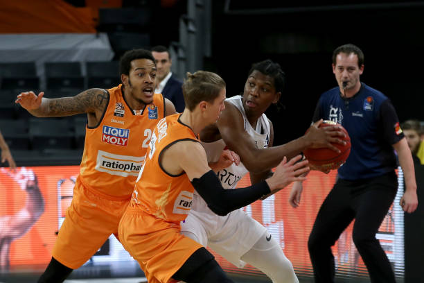 这些年轻人 这些年轻人